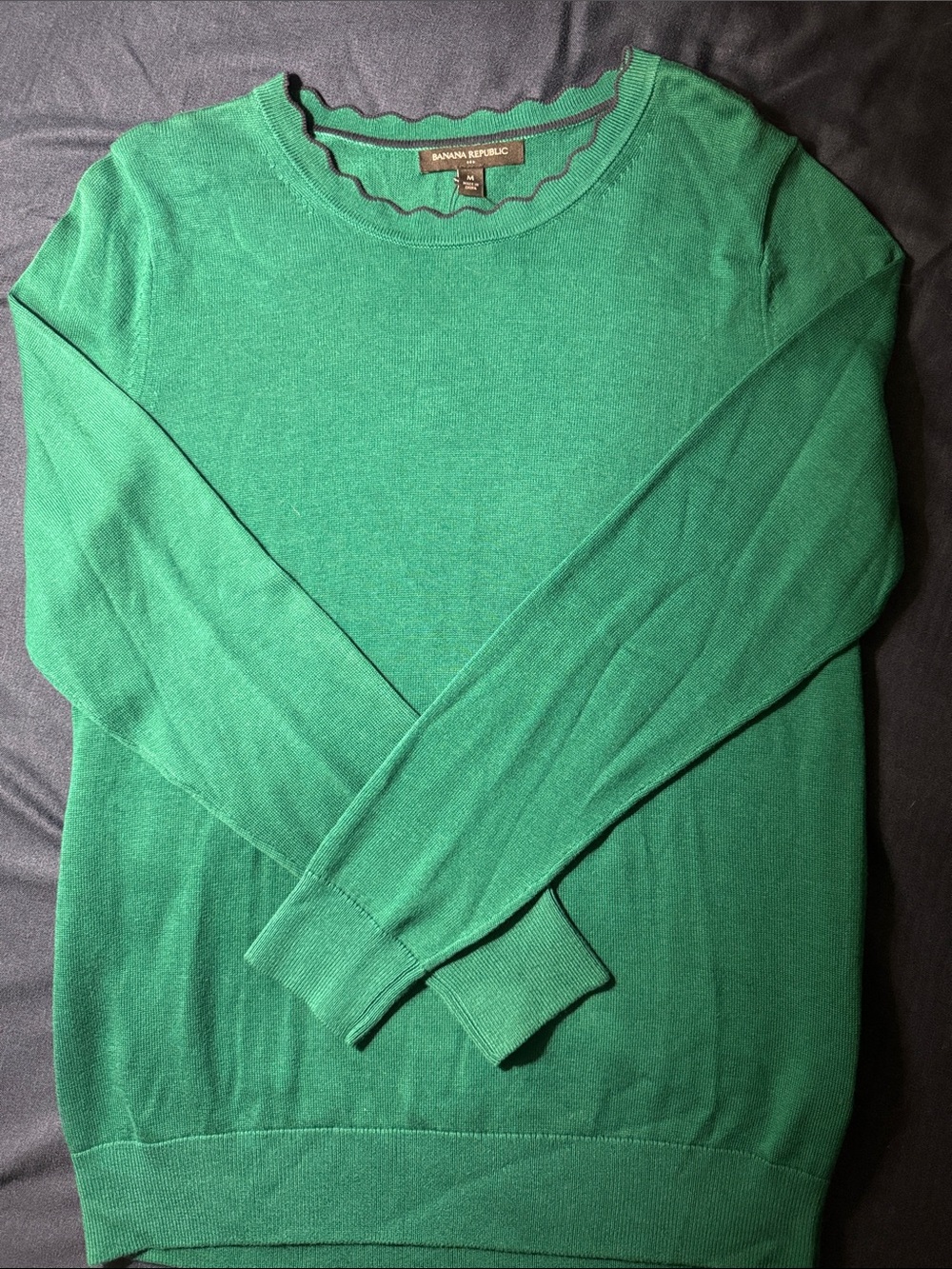 Banana Republic Emerald Green Scallop Trim Sweater